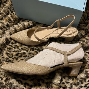 NWT Lifestride Life Stride LS minimalist platino gold 9.5w 9.5 wide 9 1/2